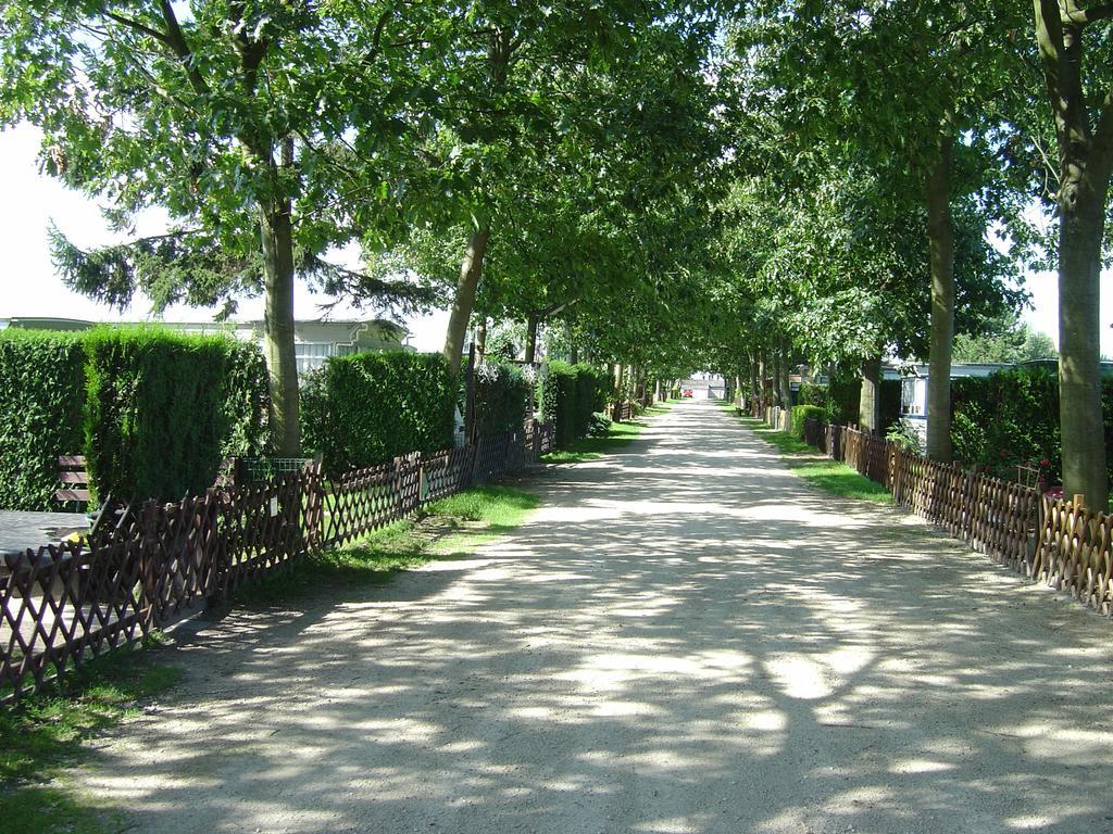 Lake Park Berlare Exterior photo